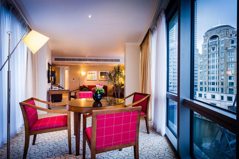 London Marriott Hotel Canary Wharf Exteriér fotografie A suite at the hotel