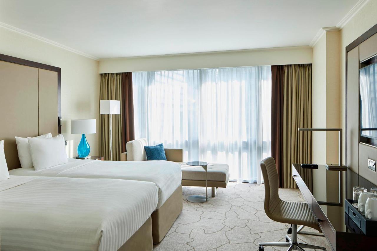 London Marriott Hotel Canary Wharf Exteriér fotografie A room at the hotel