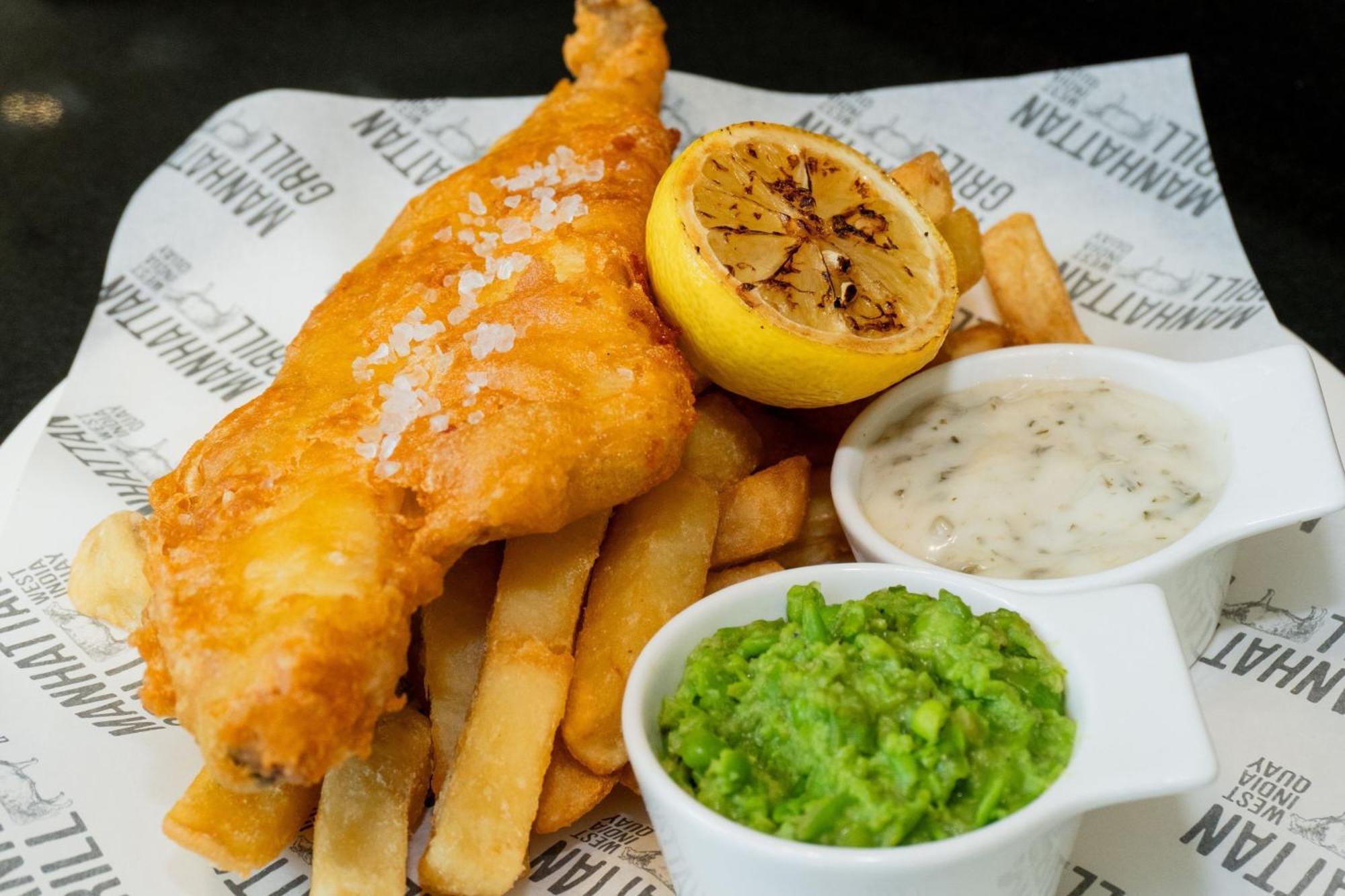 London Marriott Hotel Canary Wharf Exteriér fotografie Fish and chips