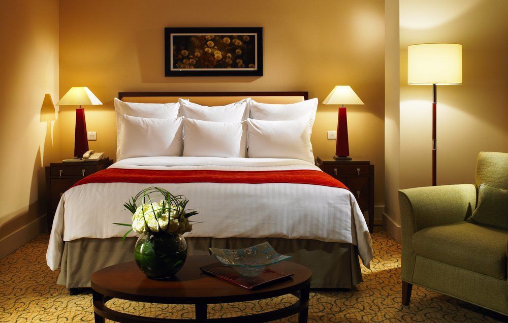London Marriott Hotel Canary Wharf Exteriér fotografie A bedroom at the hotel