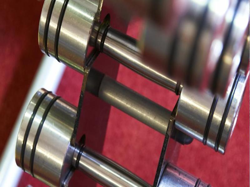 London Marriott Hotel Canary Wharf Exteriér fotografie Steel dumbbells